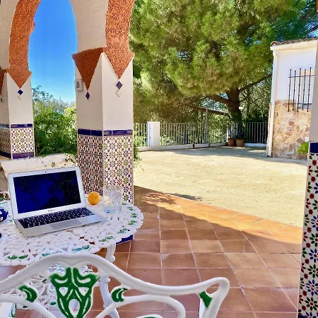 Casa 3 Con Piscina De Temporada Compartida Con Dos Estudios - - Jacuzzi Consultar - Trassierra - 8km De -- Trassierrarooms