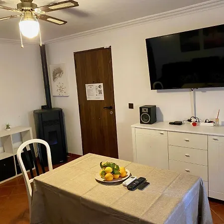 Casa 3 Con Piscina De Temporada Compartida Con Dos Estudios - - Jacuzzi Consultar - Trassierra - 8km De -- Trassierrarooms