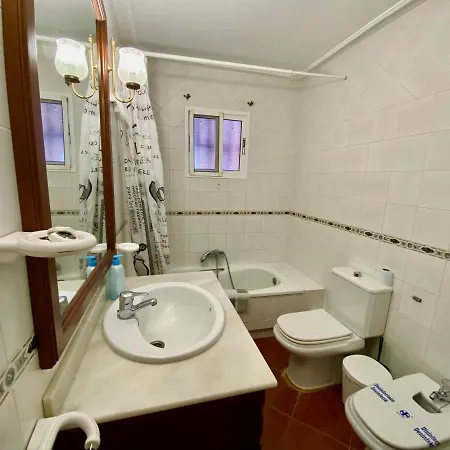 Apartamento Casa 3 Con Piscina De Temporada Compartida Con Dos Estudios - - Jacuzzi Consultar - Trassierra - 8km De -- Trassierrarooms *