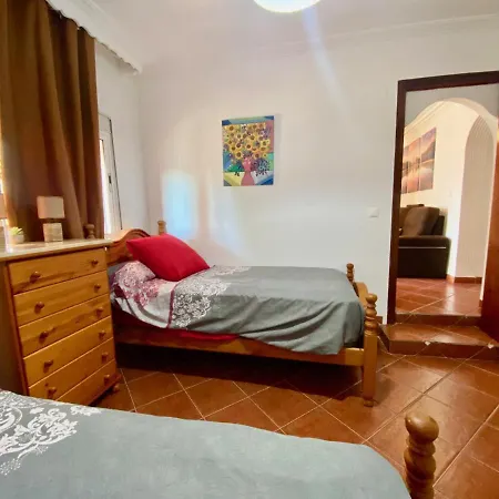 Apartamento Casa 3 Con Piscina De Temporada Compartida Con Dos Estudios - - Jacuzzi Consultar - Trassierra - 8km De -- Trassierrarooms Córdoba