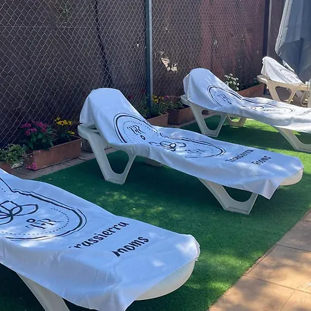 Casa 3 Con Piscina De Temporada Compartida Con Dos Estudios - - Jacuzzi Consultar - Trassierra - 8km De -- Trassierrarooms 公寓 *
