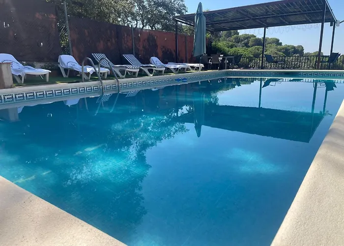 Casa Trassierra: 3-bedroom Retreat With Seasonal Shared Pool *