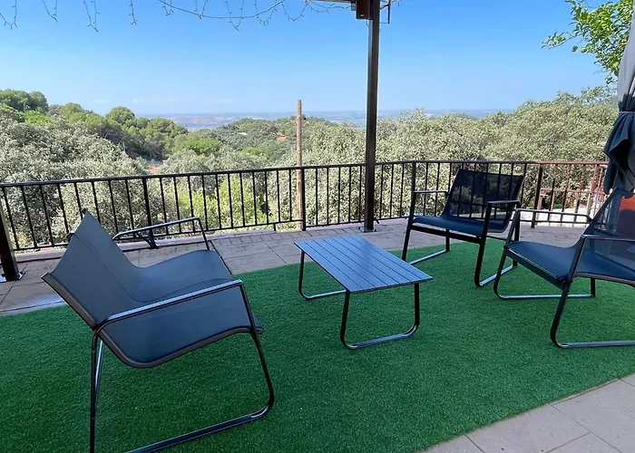 Casa Trassierra: 3-bedroom Retreat With Seasonal Shared Pool Apartment Cordoba